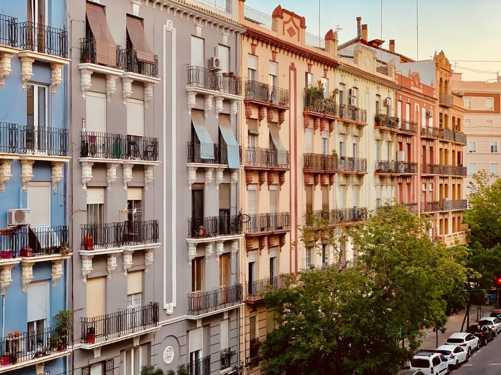 Pasos para vender una vivienda en Valencia